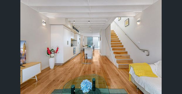 FULLY FURNISHED IN THE HEART OF CROWS NEST - Photo 1