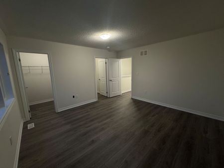 For Lease - 91 Watts Mews, Kawartha Lakes, Ontario - Photo 4