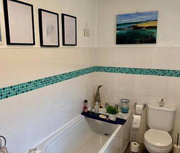 2 bedroom terraced house to rent - Photo 2