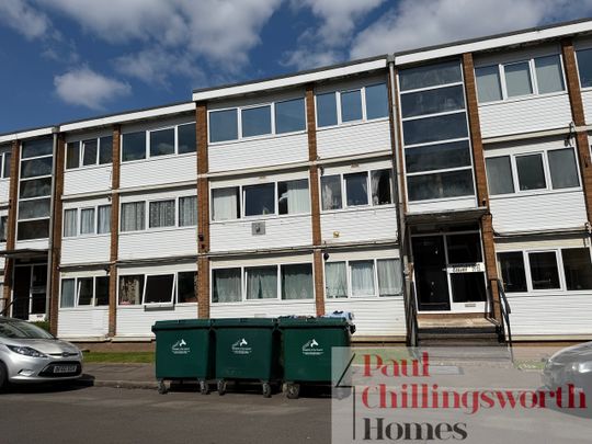 2 bed Apartment - Photo 1