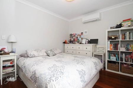 Charming Home with High Ceilings and Modern Comfort - Photo 2