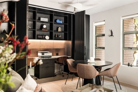 Rare One bedroom Courtyard Apartment - Unfurnished - Photo 2