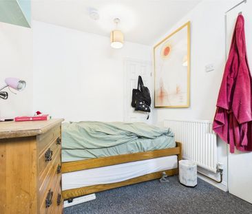 3 bedroom apartment to rent - Photo 5