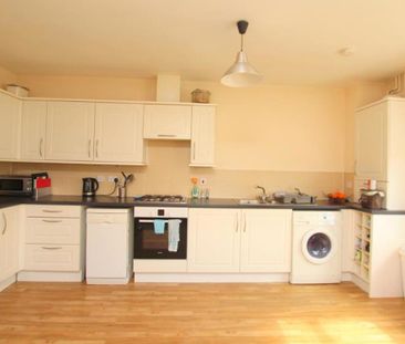 Modern two bedroom apartment within walking distance to Southmead H... - Photo 2