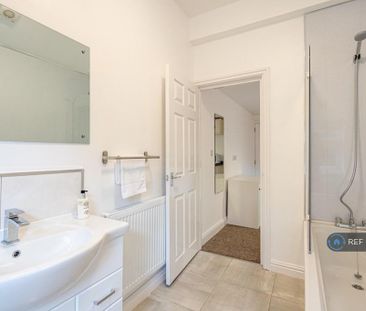 Studio to rent - Photo 5