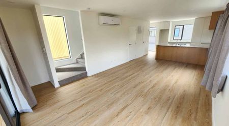 Three Bedroom Townhouse - Photo 5