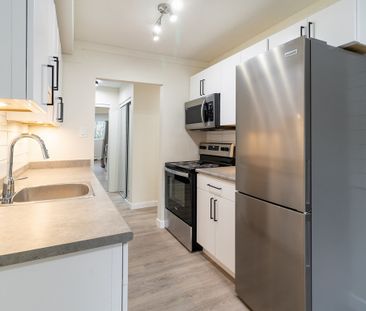 2 Bedroom - Photo 3