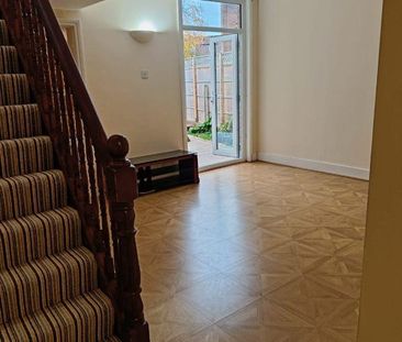4 bedroom terraced house to rent - Photo 3