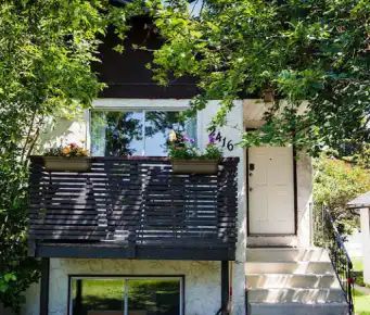 Renovated 3 Bedroom Main Floor Suite, Great Location | 2416 31 St S... - Photo 1