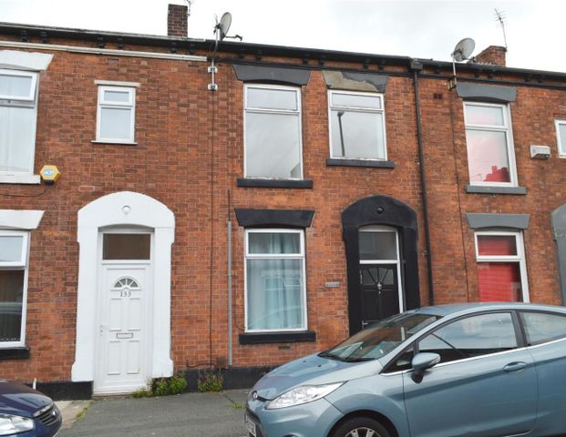 Chapel Road, Hollinwood, Oldham - Photo 1