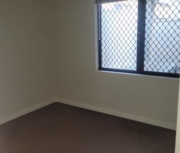 Westminster - Photo 2