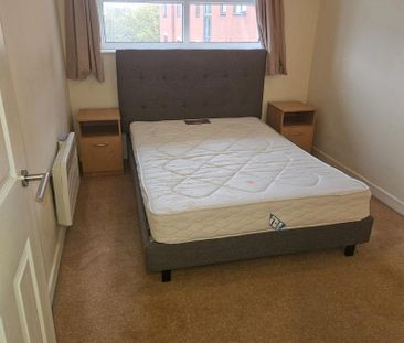 2 bedroom flat to rent - Photo 4