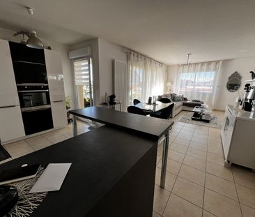 Location Appartement 3 pièces 72m² - Photo 3