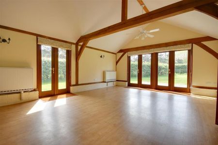 2 bedroom detached house to rent - Photo 2
