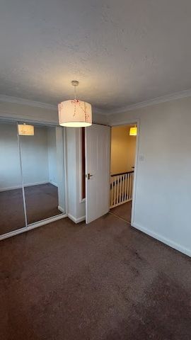 2 Bed Terraced House, Bowbrookvale, LU2 - Photo 4