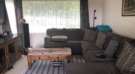 Large home in Kamo West! - Photo 5