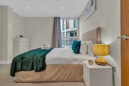 1 Bed Flat, Cobalt Point, E14 - Photo 5