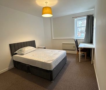 3 Bed Flat, Beltane Street, G3 - Photo 2