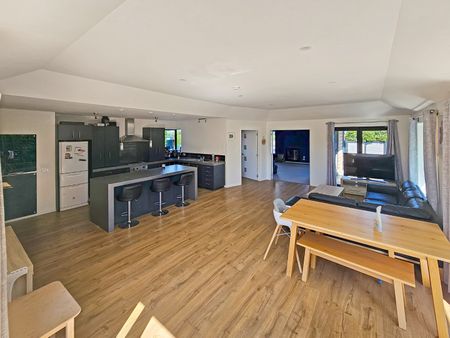 74 Lamorna Road, Parklands Christchurch 8083 - Photo 2