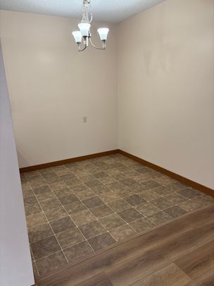 Charming Riverbed 1-Bed 1-Bath Condo for Rent - Photo 1