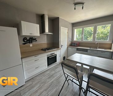 Location Appartement 5 pièces 77m² RENNES 35000 - Photo 4