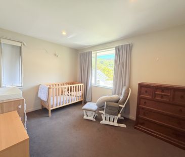 8-10 Thatcher Crescent, Crofton Downs - Photo 4