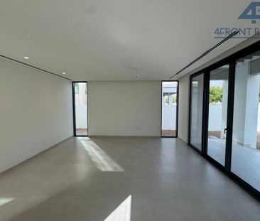 Expansive Corner Plot | 4BR + Maids | Type A - Photo 5