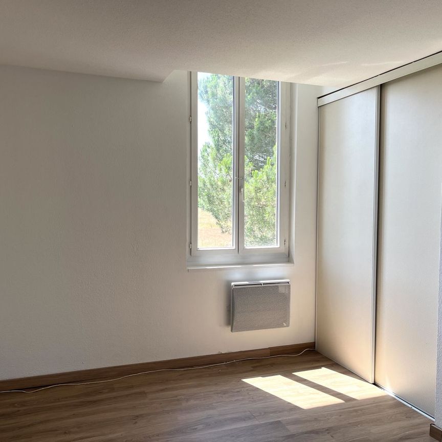 Location Appartement 2 pièces 40m² - Photo 2