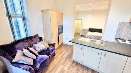 Studio to rent - Photo 2