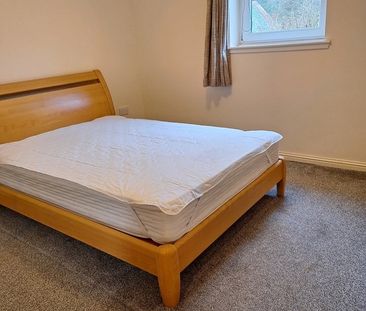 2 Bed Flat, Cumlodden Drive, G20 - Photo 2