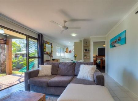 1/3 Heran Court Urangan QLD - Photo 3