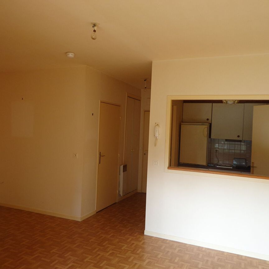 Location Appartement 1 pièce 35m² - Photo 1