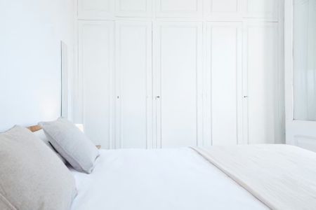 Carrer de Viladomat, Barcelona, Catalonia 08015 - Photo 5