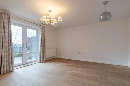 2 bedroom terraced house to rent - Photo 2