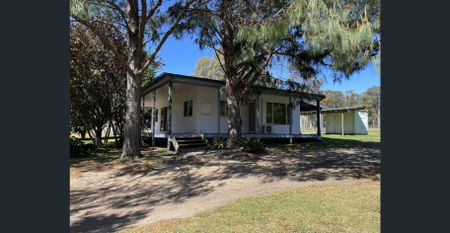 House And Curtilage Only - Photo 3