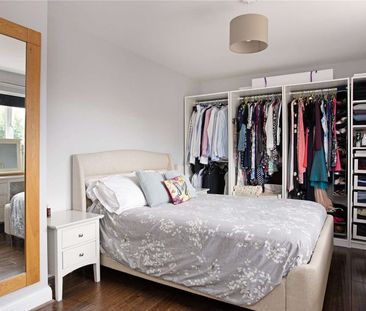 A beautifully presented, semi-detached three/four bedroom family home. - Photo 1