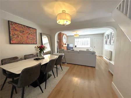 Aldershot Road, Church Crookham, Fleet, Hampshire, GU52 - Photo 4