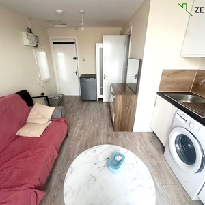 Studio to rent - Photo 2