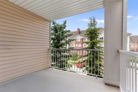 2 Bed Condo In Mc Kenzie Town | Undergound Parking | Heat And Water Included. - Photo 5