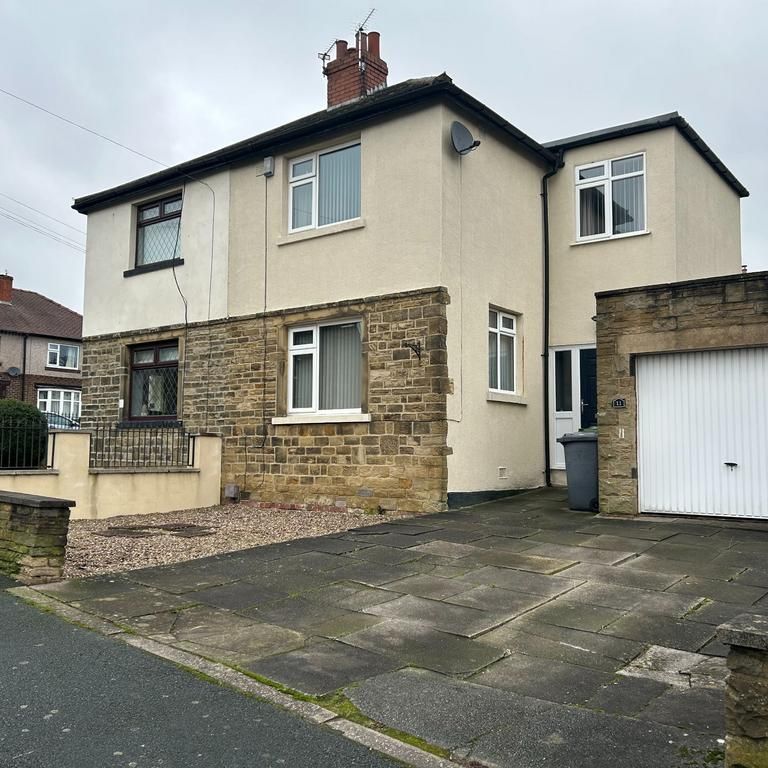 3 bedroom semi-detached house to rent - Photo 2