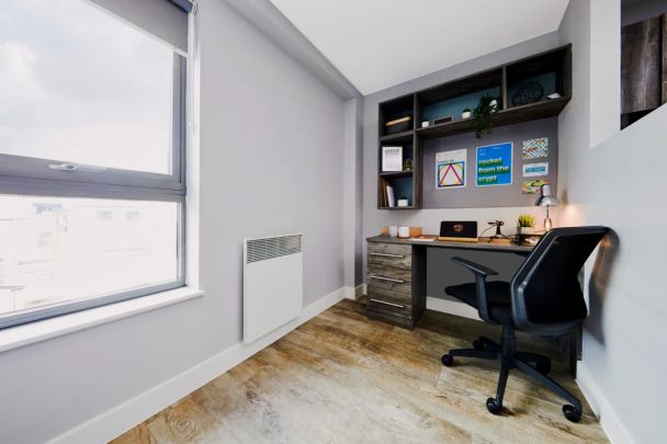 Large Studio - Photo 1