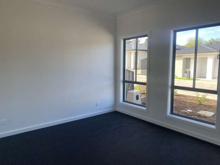 Lovely 3 Bedroom Family Home - Photo 4