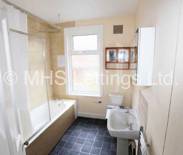 7 Vicarage Terrace, Leeds, LS5 3HL - Photo 1