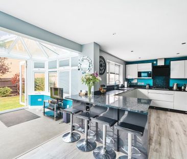 5 bedroom detached house to rent - Photo 6