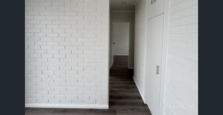 Modern, Cosy & Convenient - Photo 3