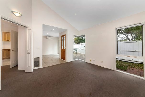 7 Wall Street, Beaumaris VIC 3193 - House For Rent | Domain - Photo 1