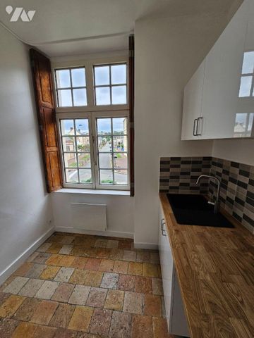 A NOGENT LE ROTROU, proche du centre ville, Un appartement de type studio d'une superficie d... - Photo 2