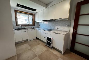 Apartamento T3 Duplex em pleno centro da cidade na Urbanização da Forca - Aveiro