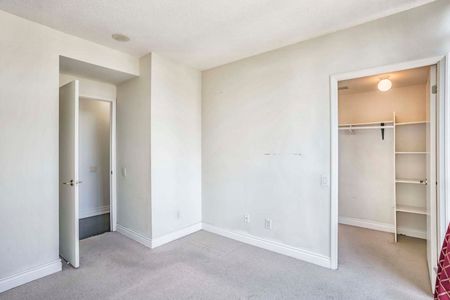 For Lease - 25 Carlton Street Unit# 2402, Toronto, Ontario - Photo 4