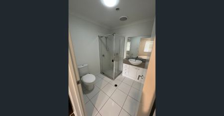 3-Bedroom, Open Plan Duplex in Pimpama - Photo 2